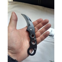 Navaja tipo KARAMBIT abatible