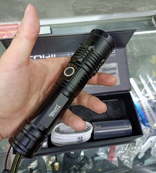 Linterna Tactica super potente 9000 lums