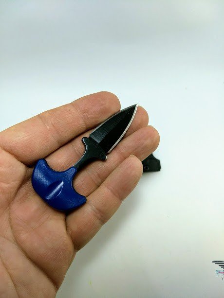 NAVAJA COLLAR TÁCTICA CHICA color azul