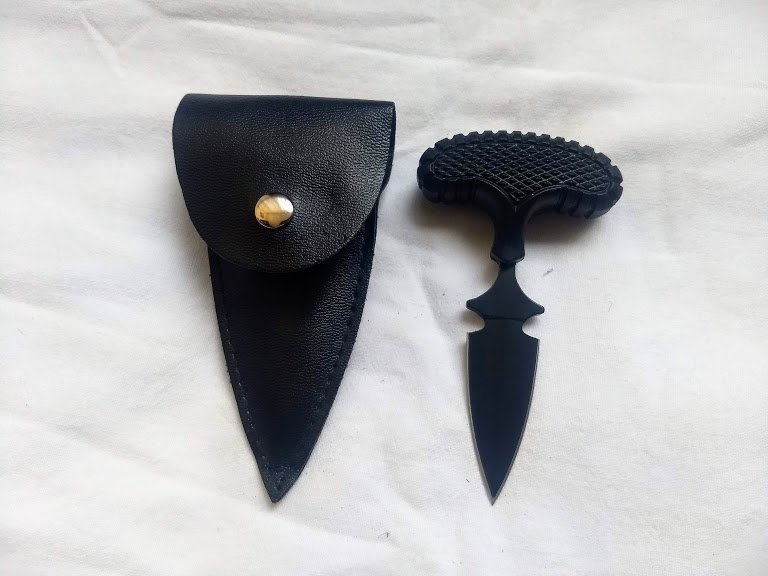 NAVAJA TIPO DAGA PARA CINTURÓN