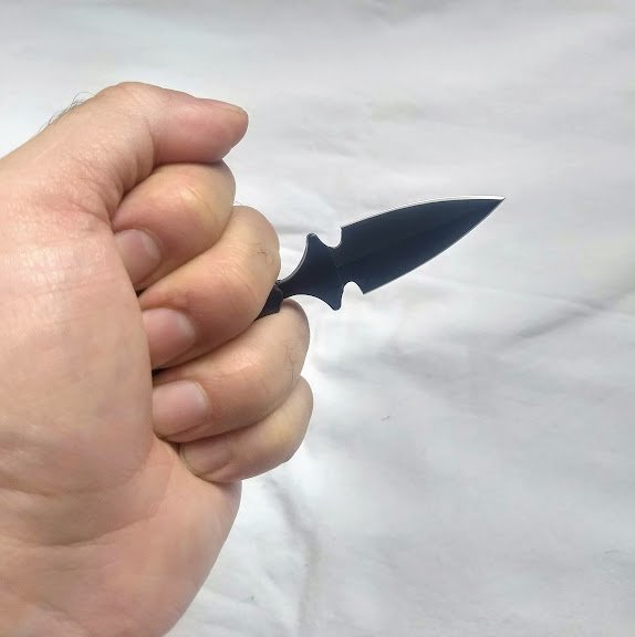 NAVAJA TIPO DAGA PARA CINTURÓN